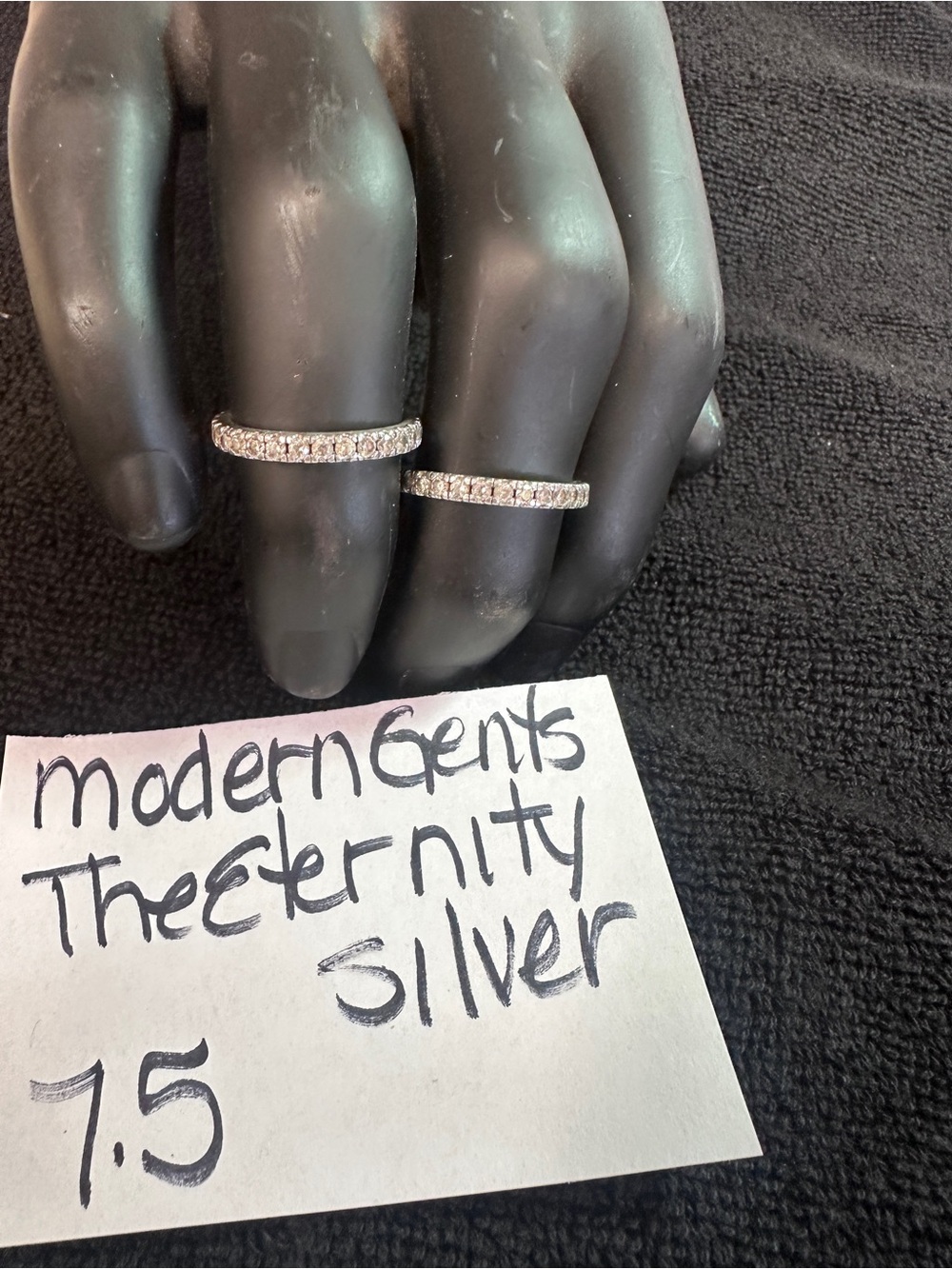 Modern Gents The Eternity Rings- Silver size 7.5.